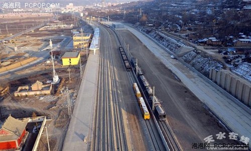 天平铁路正式开通运营 无人机航拍天平铁路 