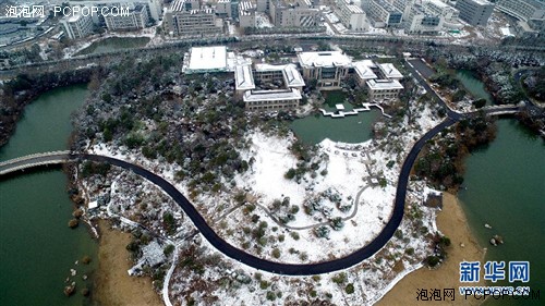 无人机队航拍合肥翡翠湖雪景 