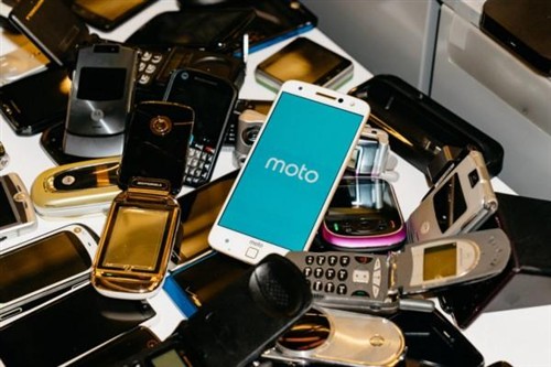 Moto Z幕后故事 联想用搭积木的方式造手机 