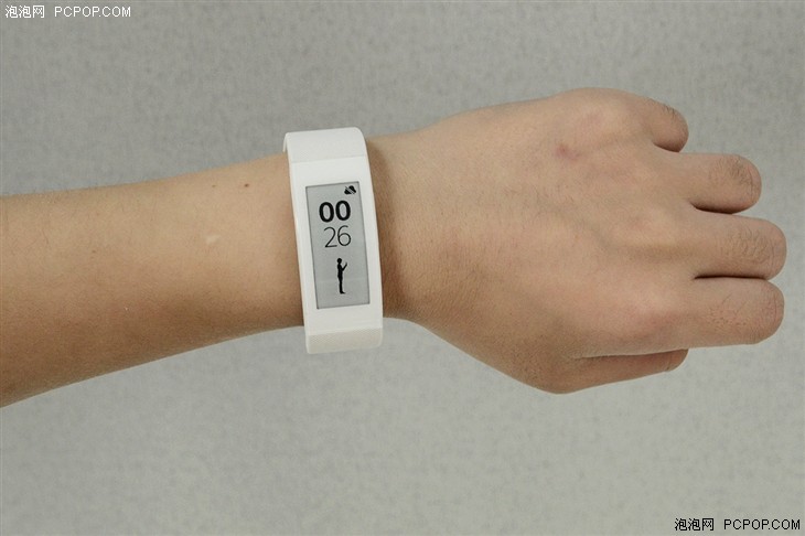 记录生活 索尼SWR30智能语音手环体验