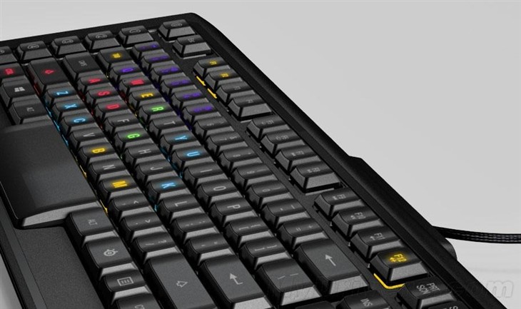 全新旗舰!赛睿发布APEX M800机械键盘 