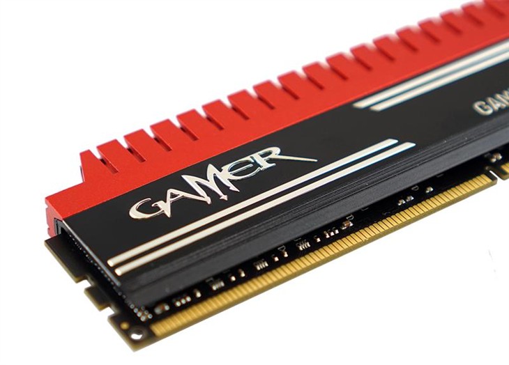 影驰GAMER DDR3-2400 8GB*2超值999元 