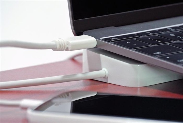 HydraDock：解决MacBook USB-C的不便 