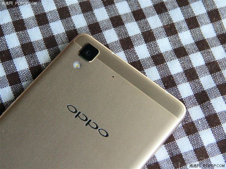 2.5D玻璃全金属机身 OPPO R7手机评测 