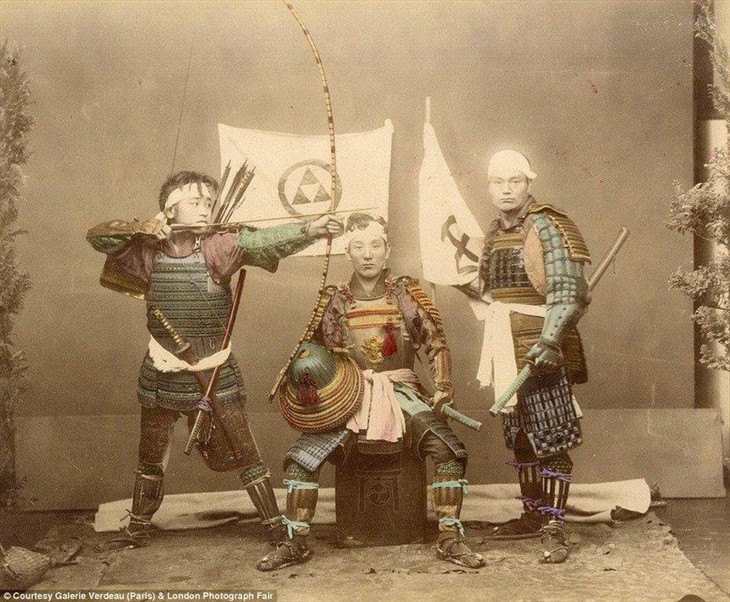 最早彩色照片 日本幕府时代妓女的日常 