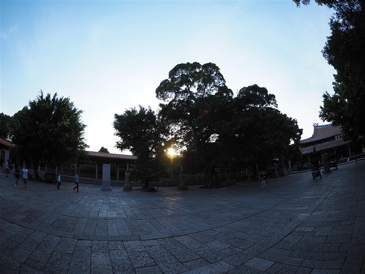 光圈最大的鱼眼镜头 奥巴8mm F1.8评测 