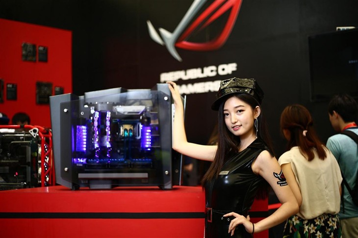 京东首发猛禽R9390 GAMING登陆CJ2015 