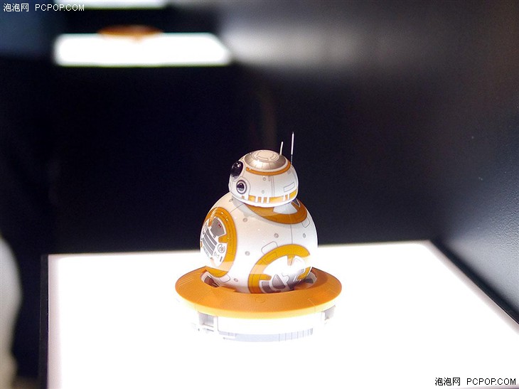 IFA2015:SPHERO智能小球推星战BB-8版 