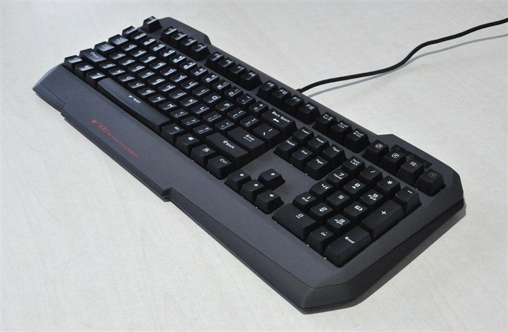雷柏V700黑青茶轴机械键盘黑色版图赏 