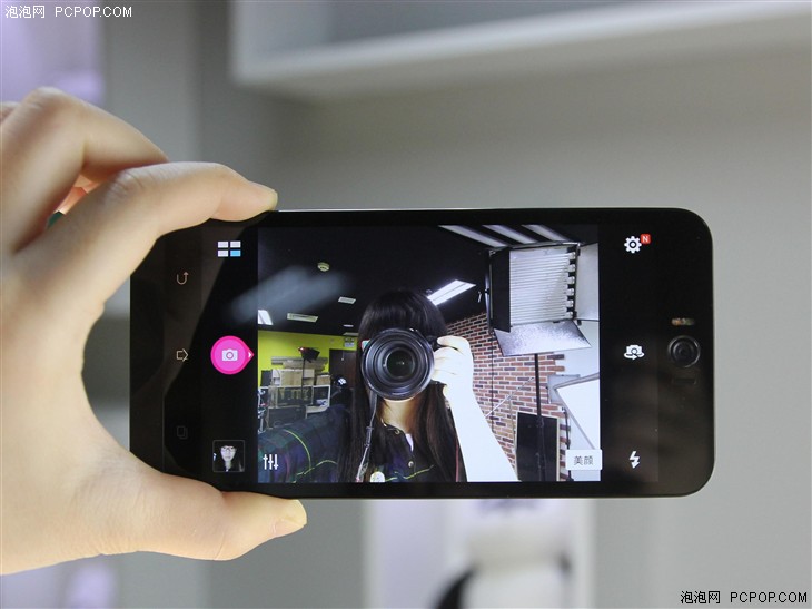 神拍机！华硕ZenFone Selfie深度评测 