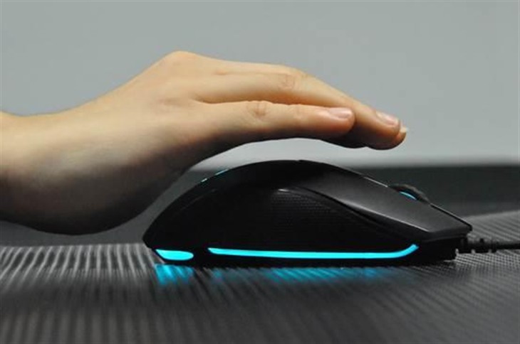 雷柏V210电竞级光学游戏鼠标体验！ 