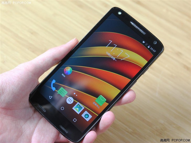 屏幕摔不坏的手机 Moto X “极”评测 