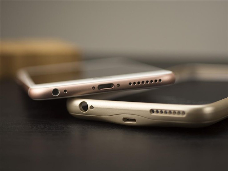 金色新款iPhone扩容神器酷壳亮相 