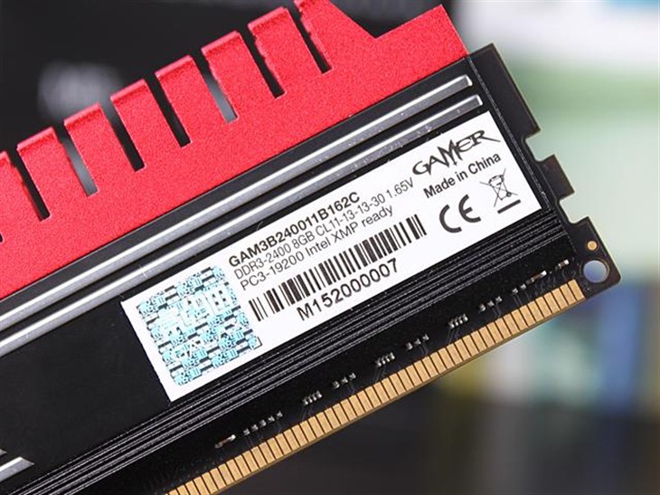 影驰GAMER DDR3-2400 8GB*2超值热售599 