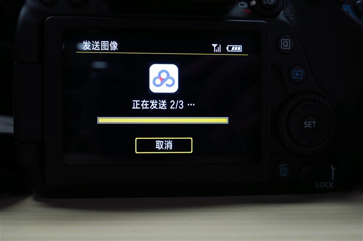 性能比肩专业级单反 佳能EOS 80D评测 