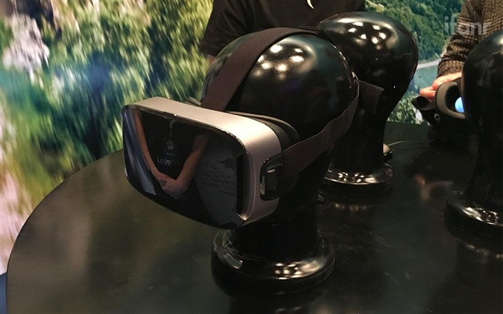 VR新鲜报:专为硬盘大姐姐设计的VR头盔曝光 