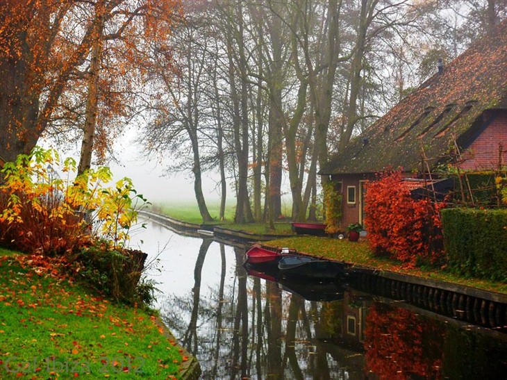 拍摄荷兰梦幻水乡 童话世界般的羊角村 