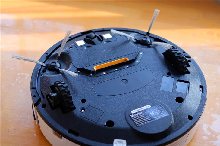 定位导航扫地机器人，蓝天S发布预售！ 