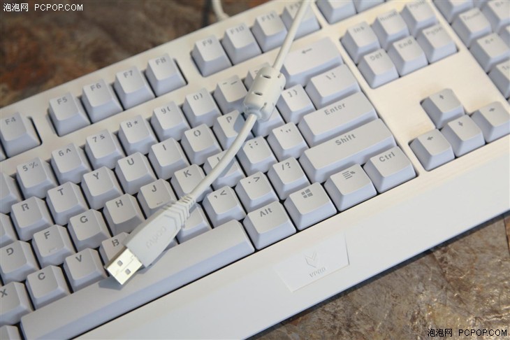 雷柏V510PRO防水机械键盘白色版图赏 