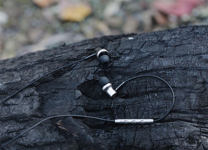 小米圈铁耳机Pro发布：双动圈+动铁单元 