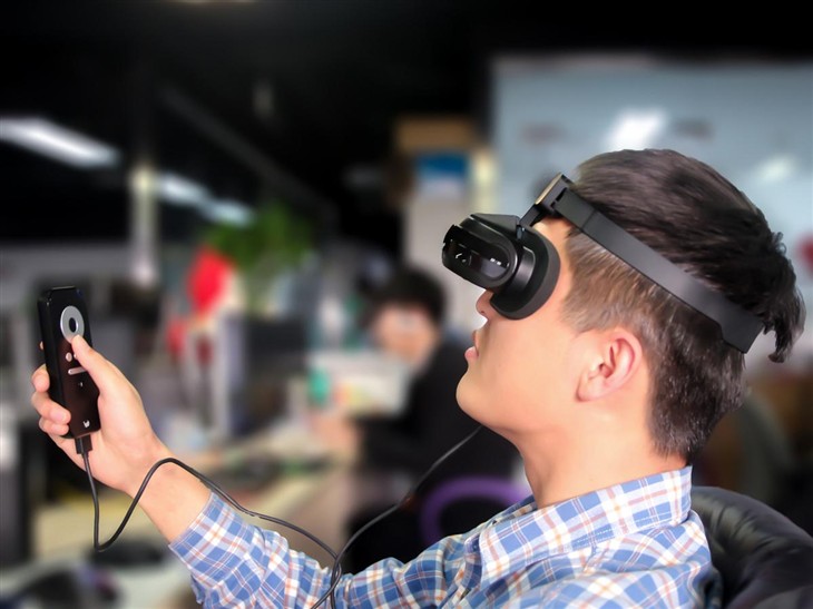 这个VR不正经 嗨镜H2头戴设备试用体验 