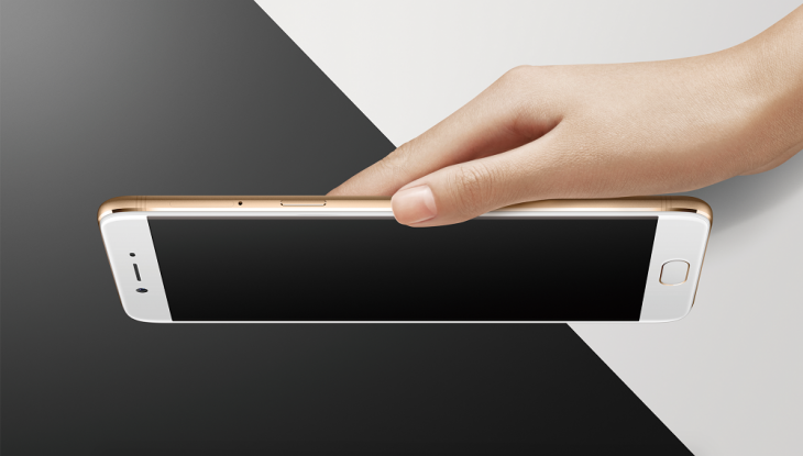 独特月牙弯设计 OPPO R11s再曝设计亮点_O