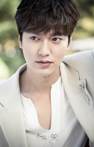 蓝色大海的传说演员照片 7bf4e71b-4a8f-47bb-bffd-e23a27627842.jpg