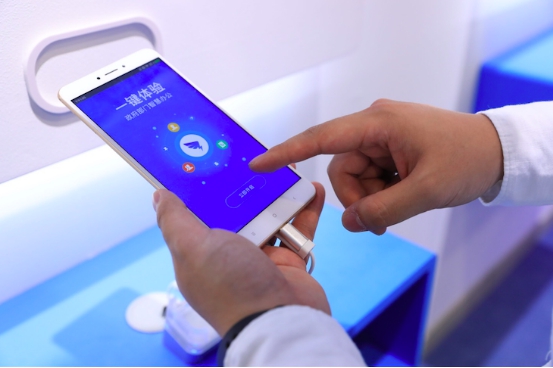 央视新闻联播:阿里钉钉引领智能移动办公时代_资讯动态-泡泡网