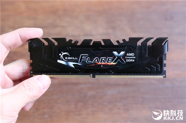 狂飙3466MHz!芝奇AMD Ryzen处理器专属DDR4内存开箱