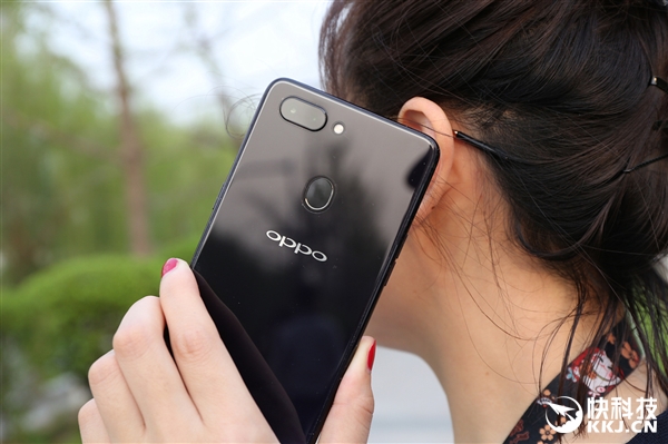 oppo r15星空紫版开箱图赏:背面渐变美如玉