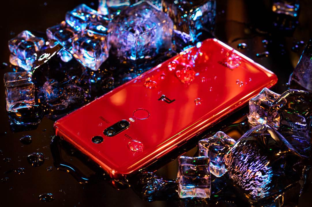 手机圈最奢华跨界! 华为MateRS保时捷设计入