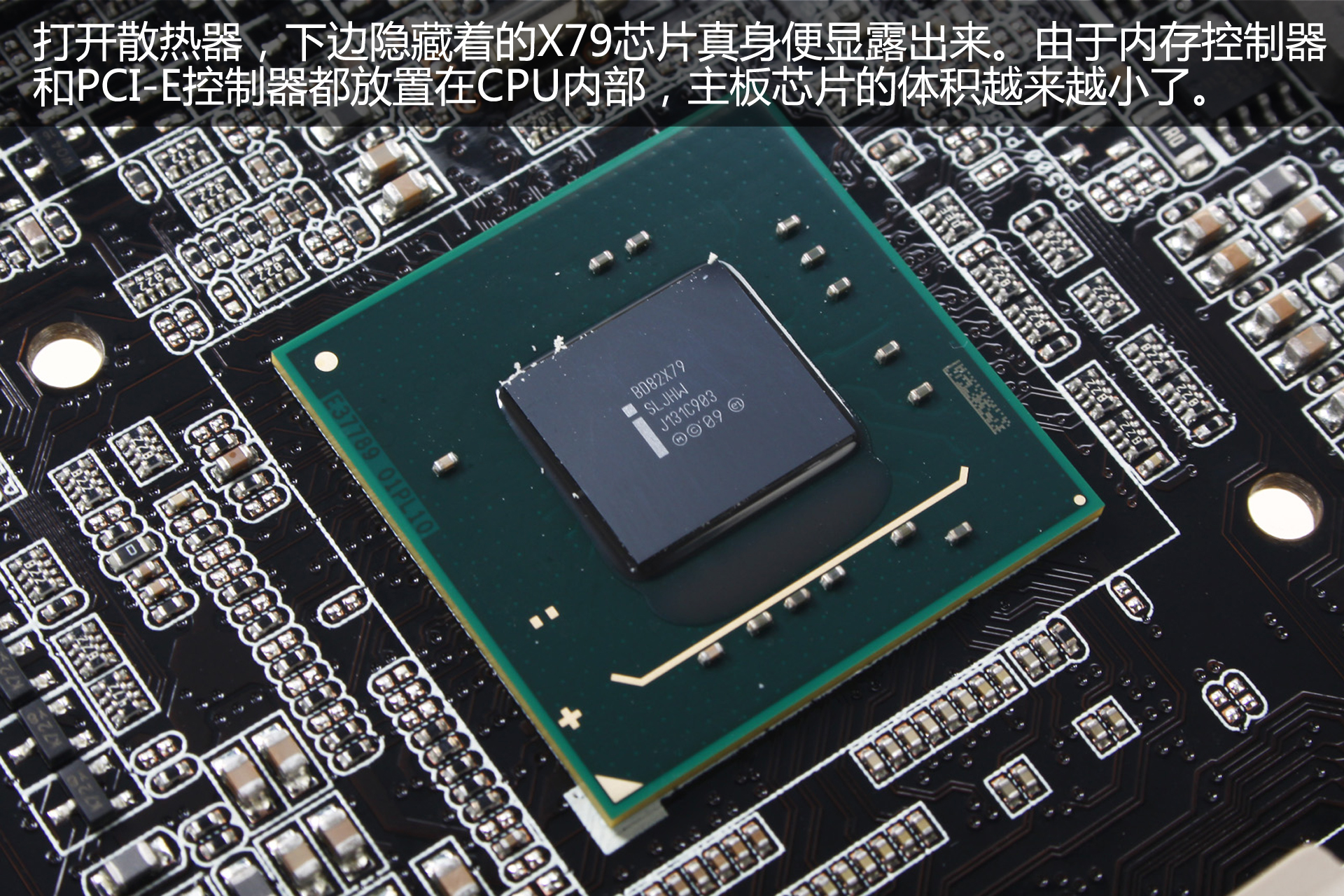 电脑主板产品由于构成复杂、元器件数量很多，通常是电脑硬件中最容易出现小问题的产品。对于电脑主板产品，没有强大实力的厂商很难提供2年以上的质保服务。华硕对于旗下主板产品提供3年质保，并且在官网注册产品后可以提升至4年。然而，华硕对于自己产品可靠性的信心绝非仅限于此，在2009年，华硕专门推出了提供5年超长质保的“TUF”特种部队系列主板，为用户提供了最为可靠、耐用的产品。今天为大家展示的就是TUF系列的最新成员：华硕 SaberTooth X79主板。