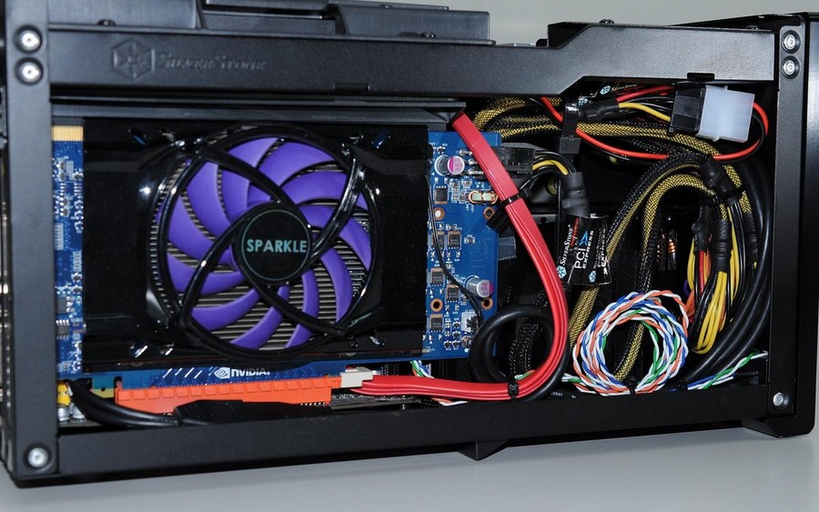 18cm穿甲弹散热 银欣正压差SG08机箱_PCPO