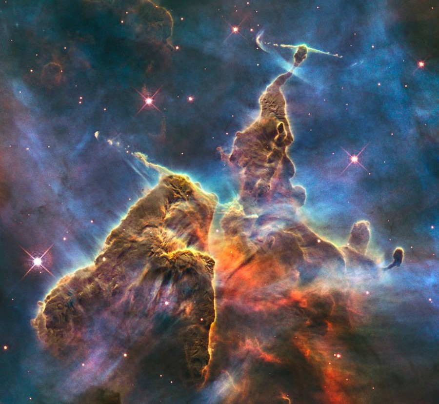 哈勃望远镜拍摄:令人惊叹的多彩宇宙_PCPOP泡泡网