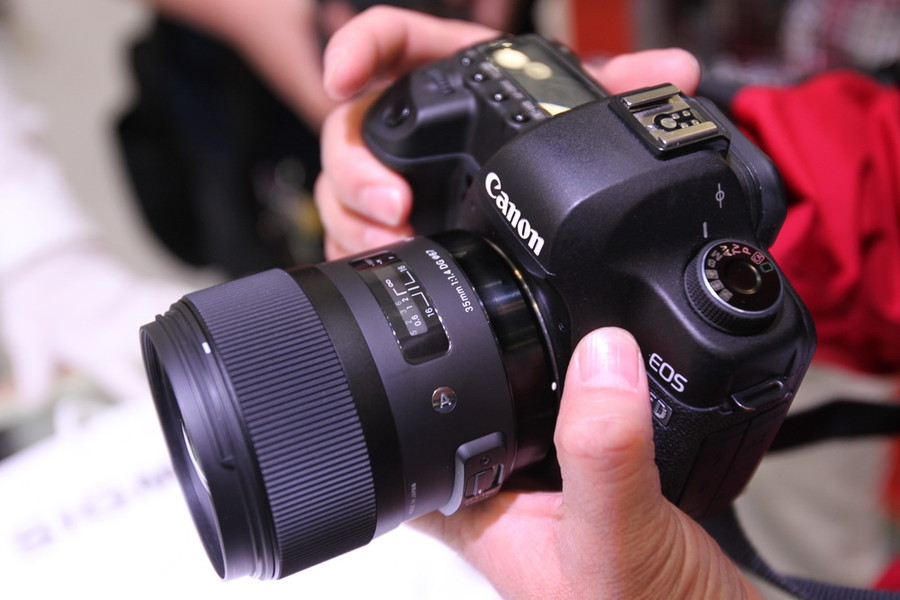 p&e2013影像展 适马35mm f1.4最抢手