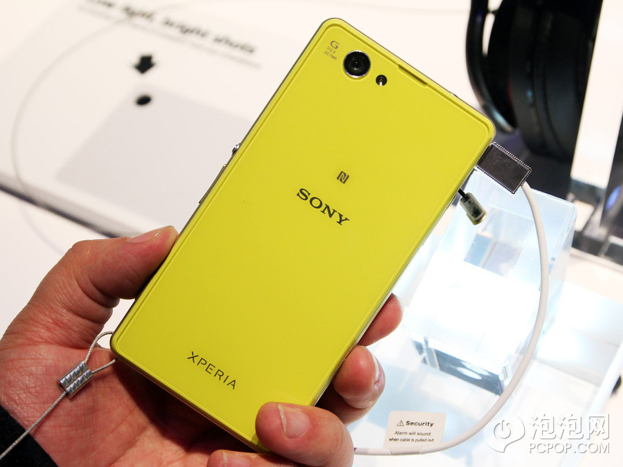 4.3英寸骁龙800最强mini 索尼Z1C实拍_PCPO