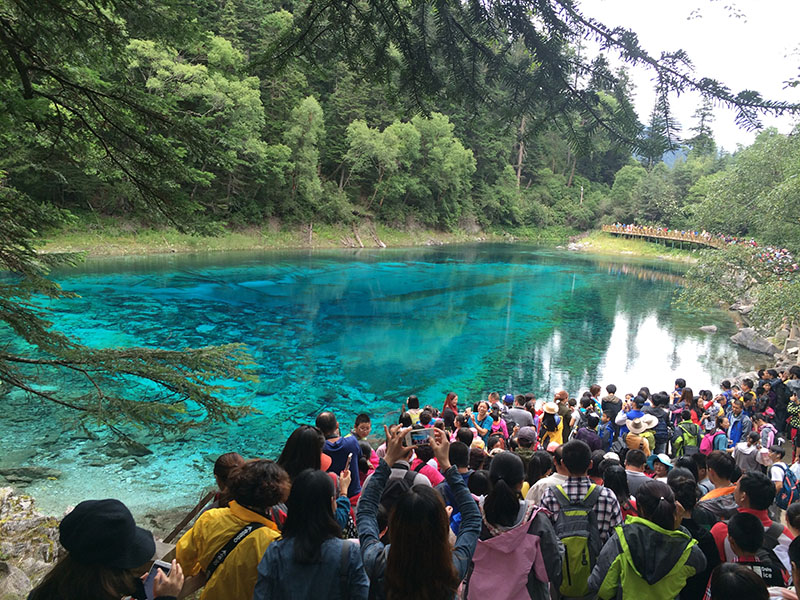 想要拍美照,可景区人山人海,怎么破?
