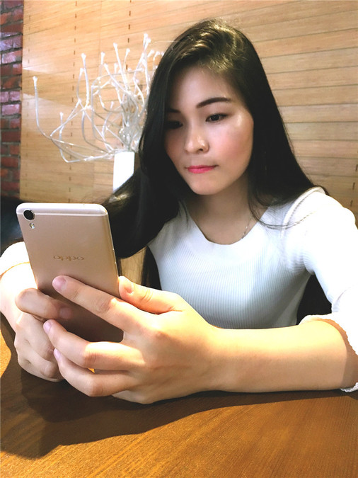 oppo r9试用报告 美女带你玩转自拍