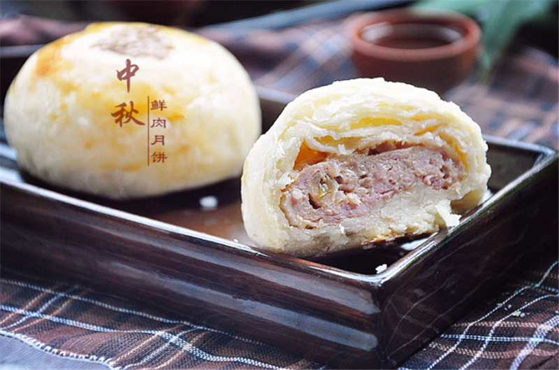 作为特立独行的咸味月饼担当,它们在各种花俏华丽的水果莲蓉奶黄月饼