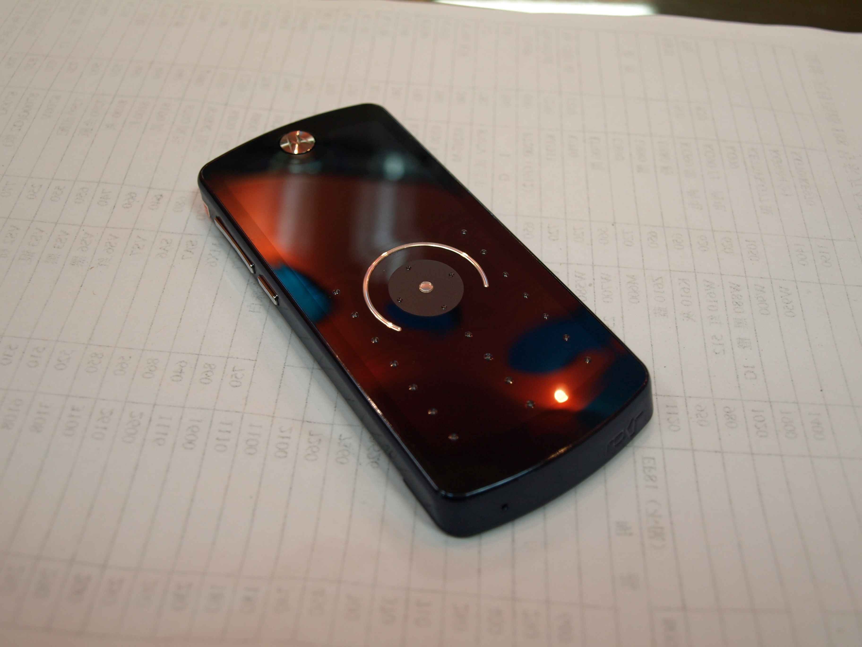 摩托罗拉rokr+e8手机原图