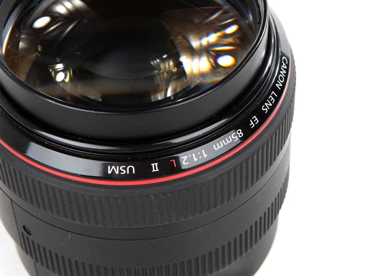 佳能EF 85mm f\/1.2L II USM镜头原图 高清图片