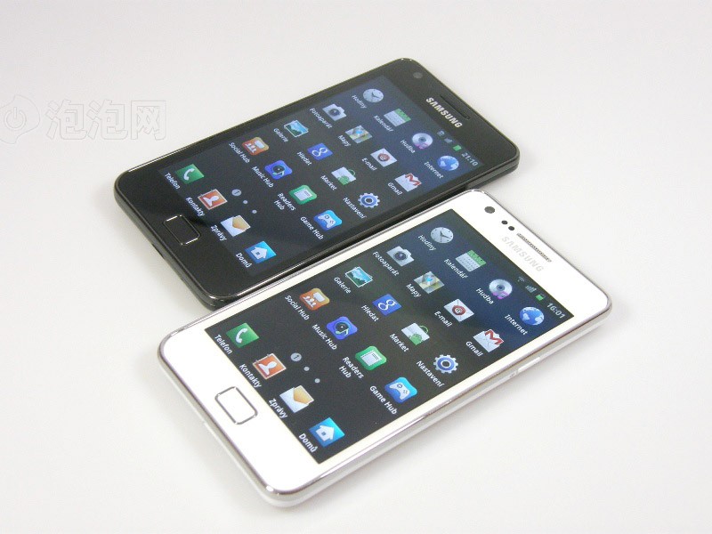 三星i9100(白色)手机原图