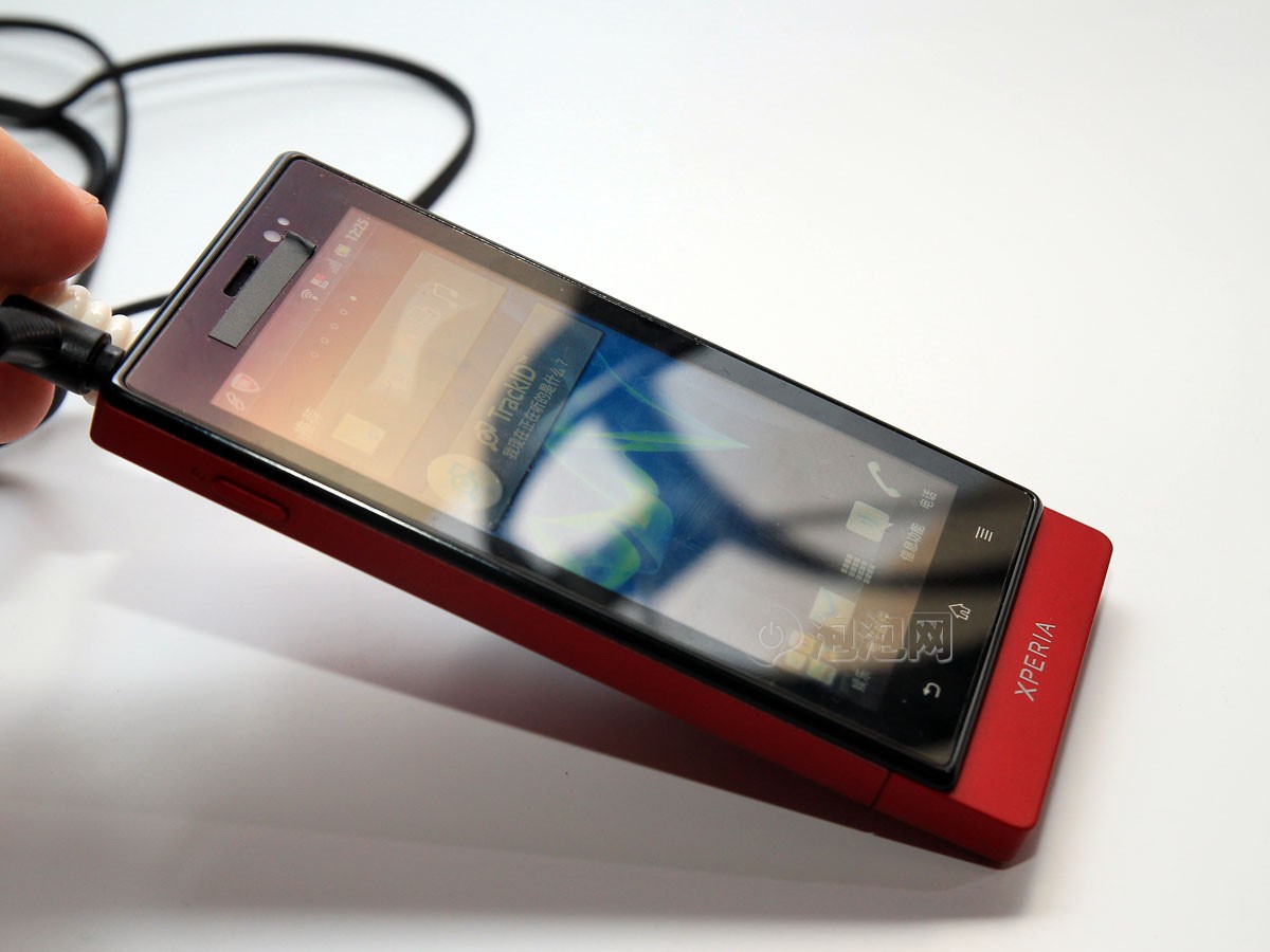 索尼MT27i Xperia sola手机原图 高清图片 