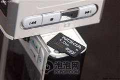 旋转音乐风诺基亚3250红白版降百元