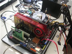 双卡互联已过时！AMD九月发布3卡交火