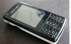 ����W960i