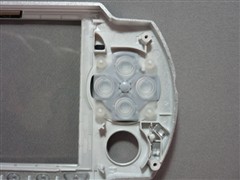 拆到只剩螺丝!FFVII限量版PSP大解剖