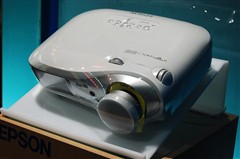 最佳液晶机 爱普生720p家用投影降500