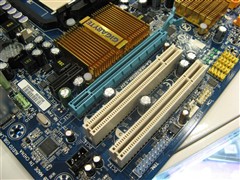 HDMI加DVI接口 技嘉740G降至399促销