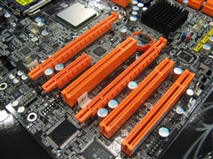 ����ҹ����ѿ�&nbsp;DFI-X38������1599Ԫ